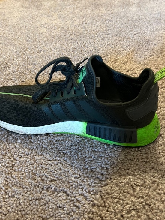 Adidas Star Wars X NMD_R1 Yoda Sneakers Black and Green Men’s Size 10.5 main image 6
